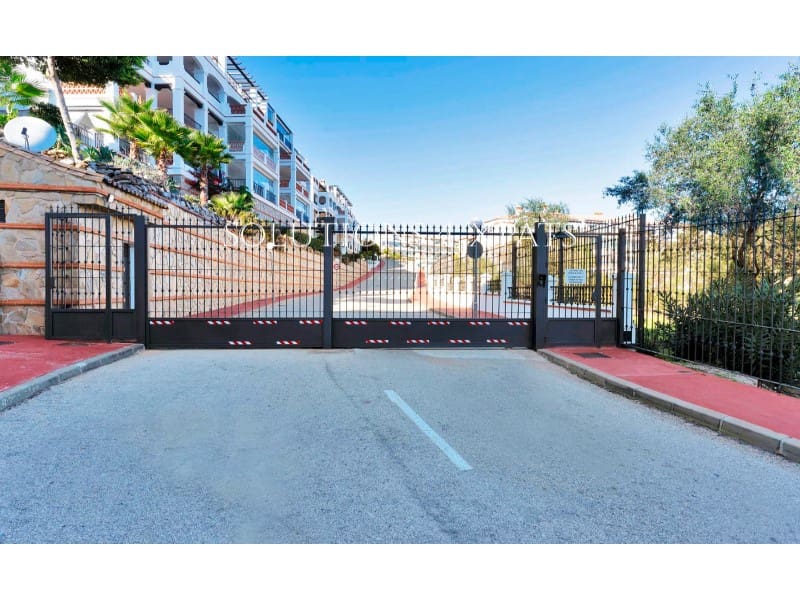 2 soveværelse Penthouse til salg i Calahonda med swimmingpool garage - € 795.000 (Ref: 9296746)