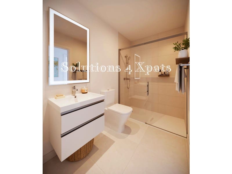 Paritalo myytävänä paikassa Lagos mukana 
autotalli - 435 000 € (Ref: 9356777)