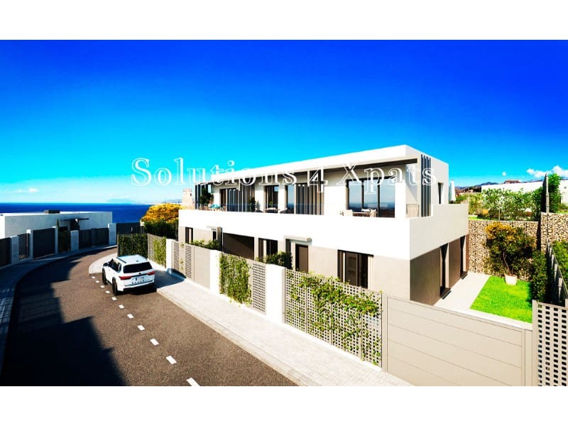 Paritalo myytävänä paikassa Lagos mukana 
autotalli - 435 000 € (Ref: 9356777)