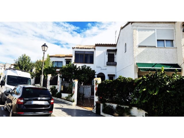 3 makuuhuone Omakotitalo myytävänä paikassa Caleta de Vélez, Vélez-Málaga - 399 000 € (Ref: 9417580)