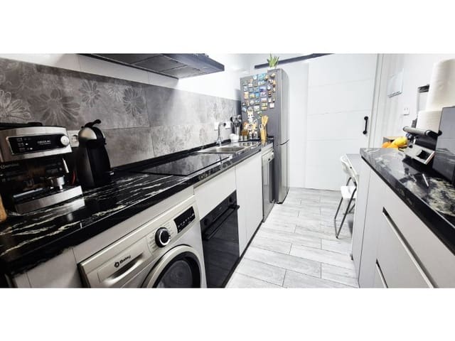 3 soveværelse Lejlighed til salg i Benagalbon, Rincón de la Victoria - € 450.000 (Ref: 9541104)