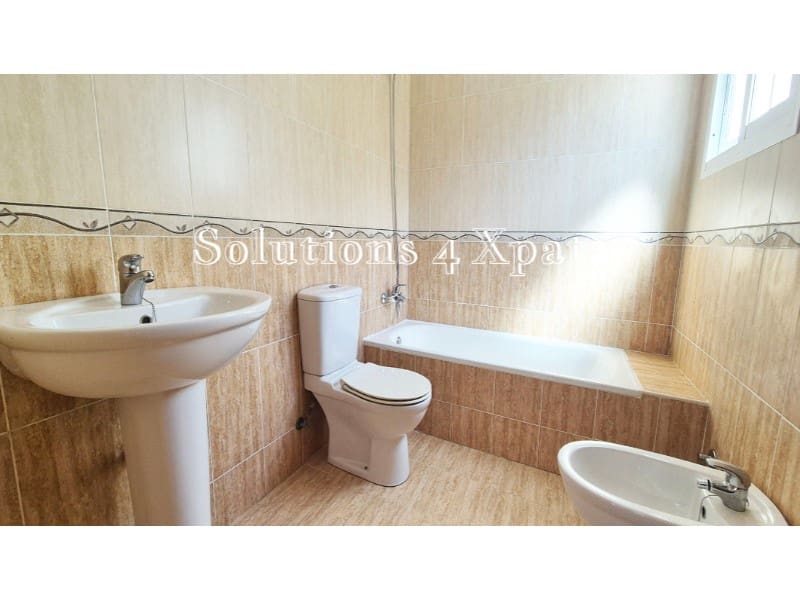 3 sovrum Radhus till salu i Alcaucin med garage - 184 000 € (Ref: 9659229)