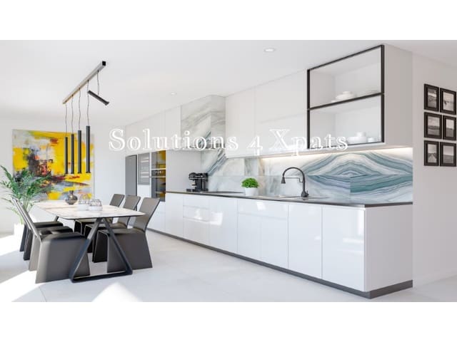 Ático de 2 habitaciones en Torre del Mar, Vélez-Málaga en venta con piscina garaje - 415.650 € (Ref: 9731916)