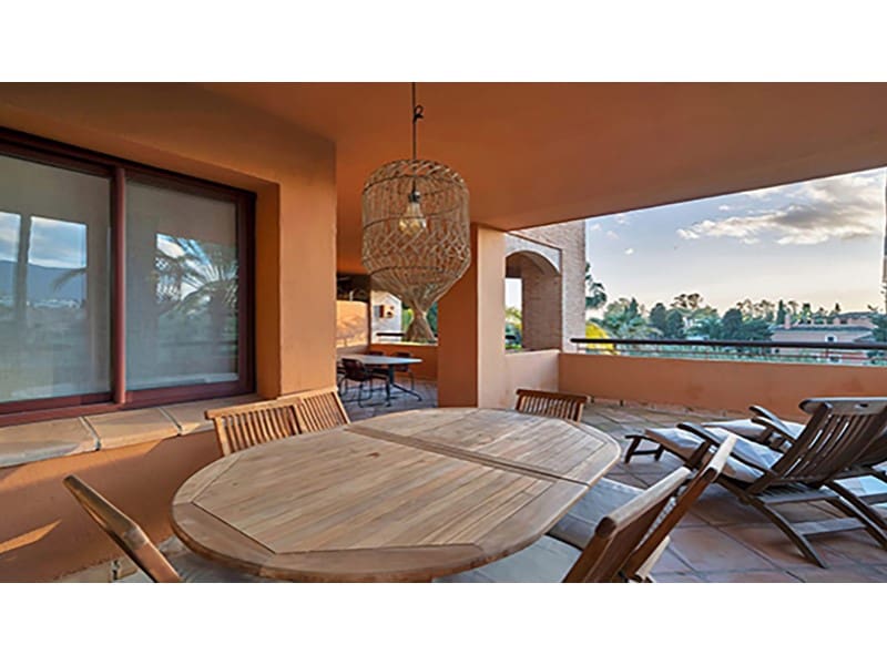 3 bedroom Apartment for sale in Marbella with garage - € 1,300,000 (Ref: 9747003)