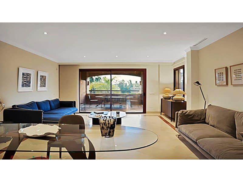 3 bedroom Apartment for sale in Marbella with garage - € 1,300,000 (Ref: 9747003)