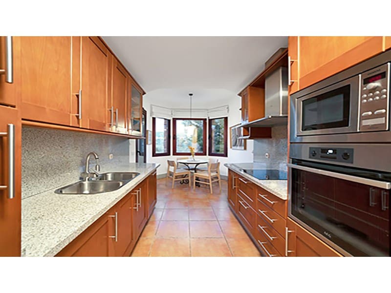 3 bedroom Apartment for sale in Marbella with garage - € 1,300,000 (Ref: 9747003)