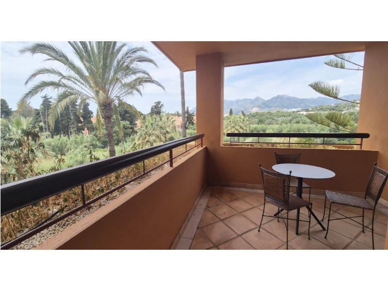 3 bedroom Apartment for sale in Marbella with garage - € 1,250,000 (Ref: 9747003)