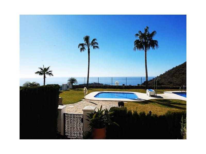 2 makuuhuone Huoneisto myytävänä paikassa Rincon de la Victoria mukana uima-altaan - 230 000 € (Ref: 9790886)