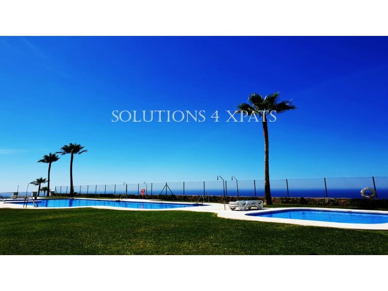 Ático de 2 habitaciones en Rincón de la Victoria en venta con piscina garaje - 386.000 € (Ref: 9794406)