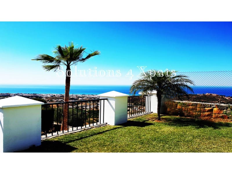 Ático de 2 habitaciones en Rincón de la Victoria en venta con piscina garaje - 386.000 € (Ref: 9794406)