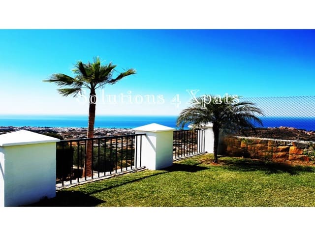 Ático de 2 habitaciones en Rincón de la Victoria en venta con piscina garaje - 386.000 € (Ref: 9794406)