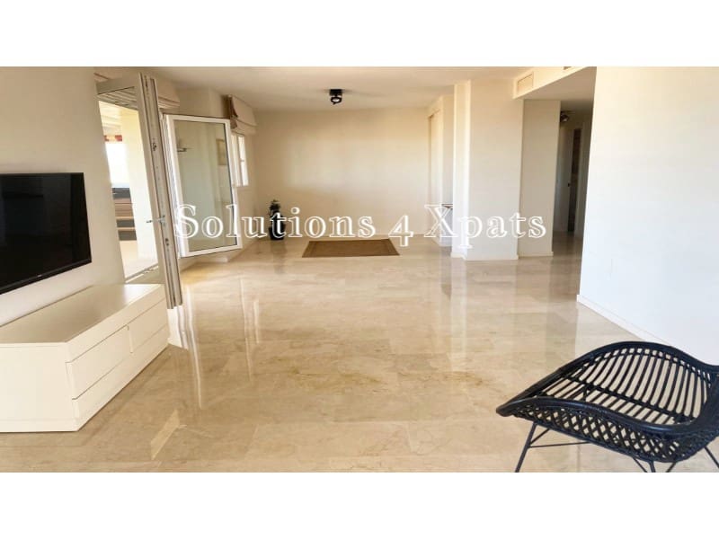 Ático de 2 habitaciones en Caleta de Vélez en venta con garaje - 485.000 € (Ref: 9801290)