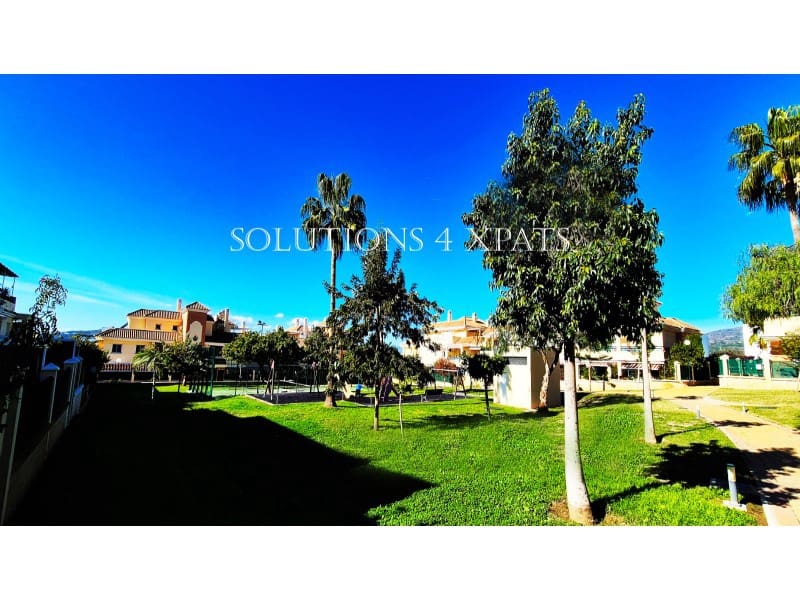 Ático de 2 habitaciones en Caleta de Vélez en venta con garaje - 485.000 € (Ref: 9801290)