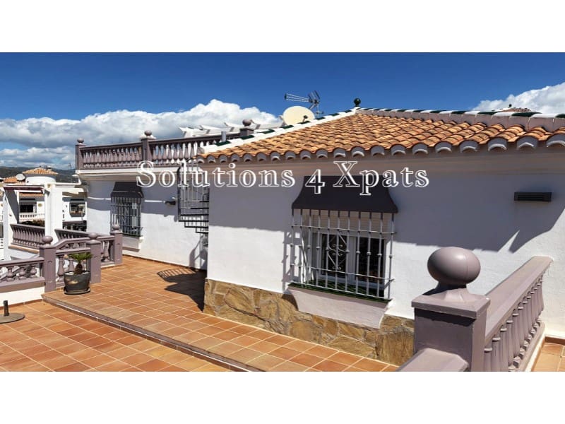 3 bedroom Villa for sale in Almayate with garage - € 624,900 (Ref: 9880756)
