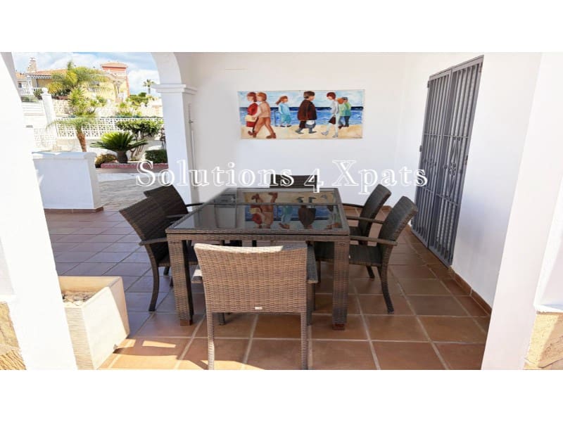 3 bedroom Villa for sale in Almayate with garage - € 624,900 (Ref: 9880756)