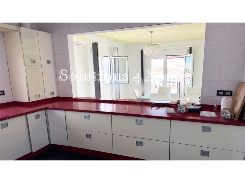 3 bedroom Villa for sale in Almayate with garage - € 624,900 (Ref: 9880756)