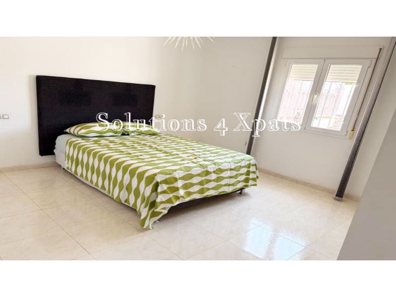 3 bedroom Villa for sale in Almayate with garage - € 624,900 (Ref: 9880756)