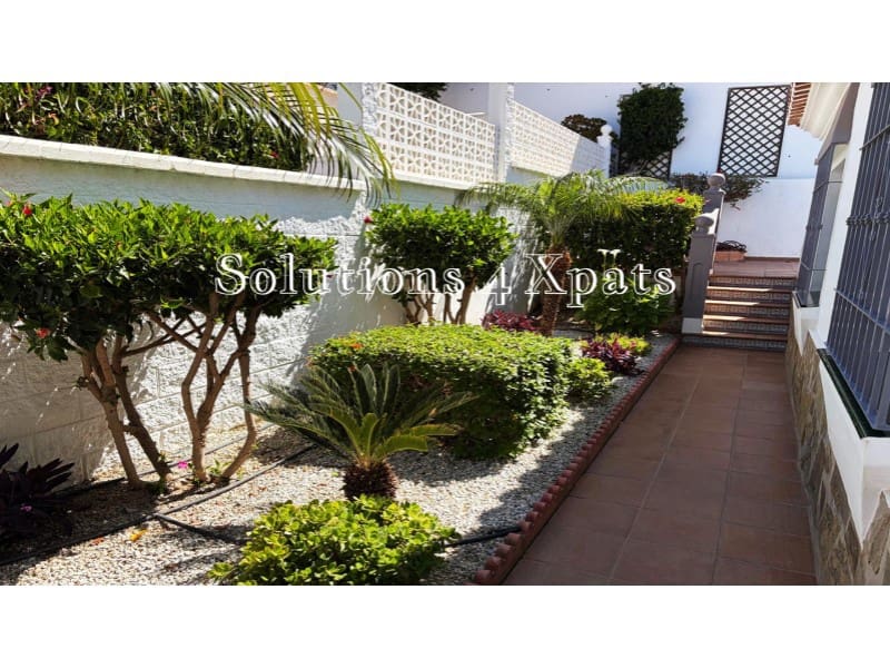 3 bedroom Villa for sale in Almayate with garage - € 624,900 (Ref: 9880756)