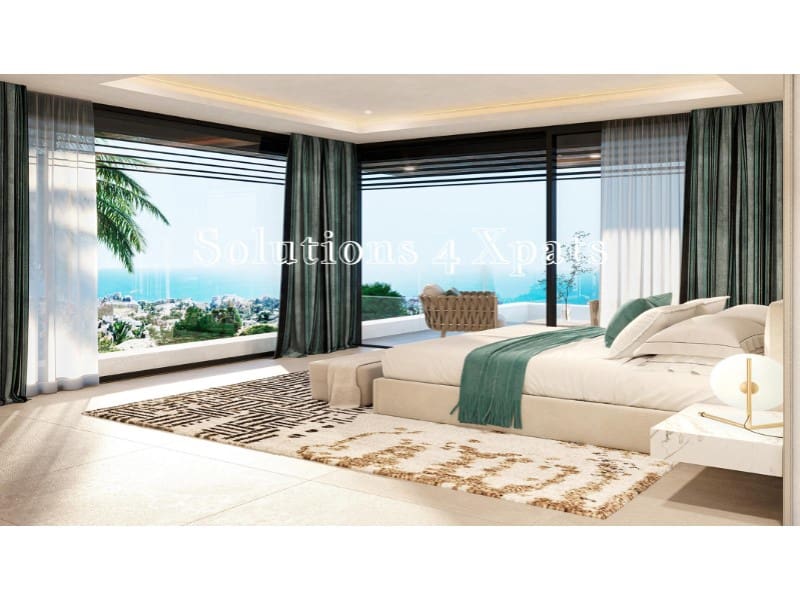 Villa for sale in Benalmadena with pool garage - € 3,500,000 (Ref: 9892383)