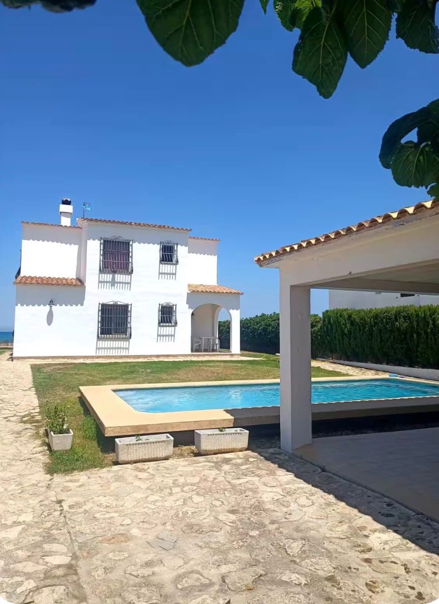 4 quarto Moradia para venda em Denia com piscina garagem - 1 379 000 € (Ref: 10048061)