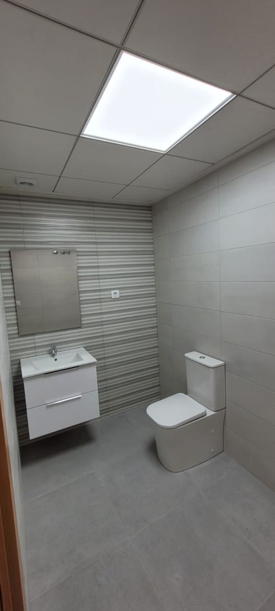 Commerciale da affittare in Denia - 900 € (Rif: 10059493)