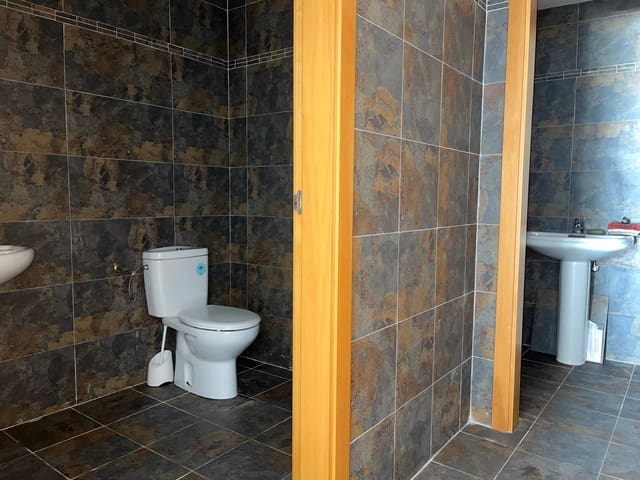 Kaupallinen vuokrattavana paikassa El Vergel / Verger - 1 600 € (Ref: 10059494)