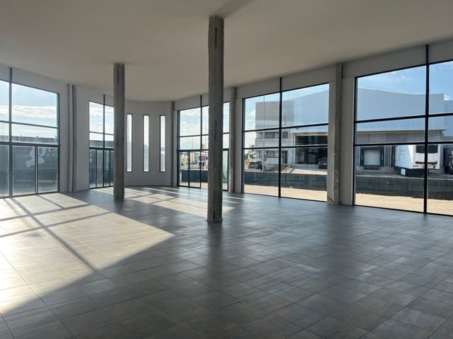 Kaupallinen vuokrattavana paikassa El Vergel / Verger - 1 600 € (Ref: 10059494)