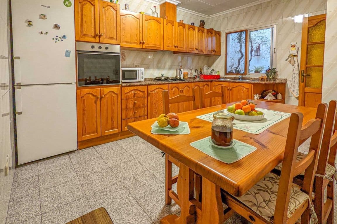 Casa de 4 habitaciones en Benidoleig en venta - 230.000 € (Ref: 10091491)