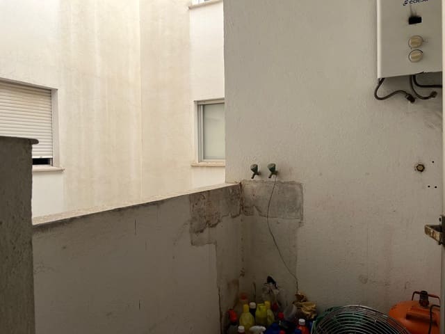 4 bedroom Flat for sale in Ondara - € 245,000 (Ref: 10100542)