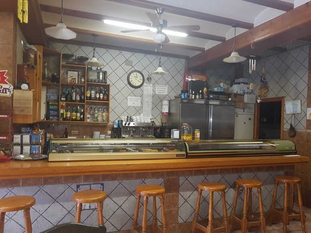 Commercial for sale in Centro Urbano, Dénia - € 287,000 (Ref: 5874628)