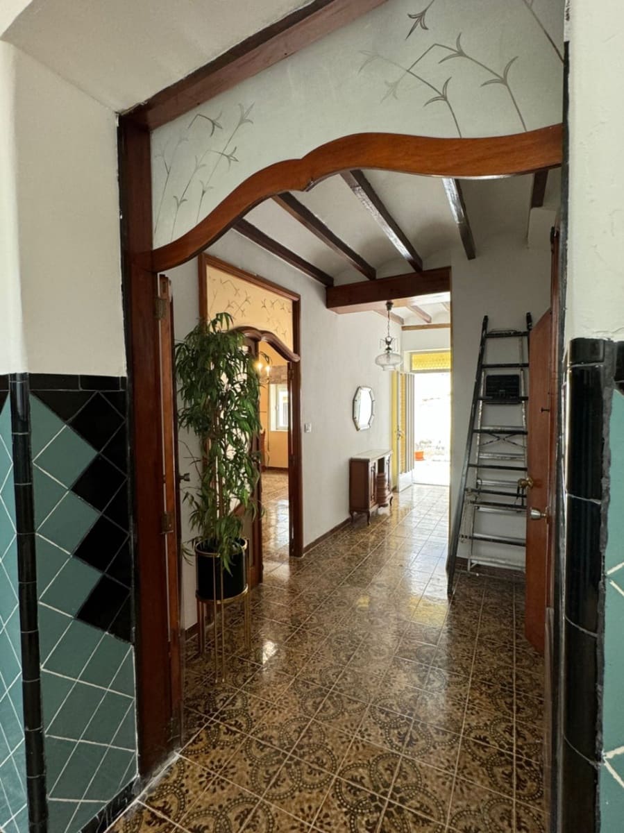 5 soveværelse Byhus til salg i Benidoleig - € 160.000 (Ref: 8961959)