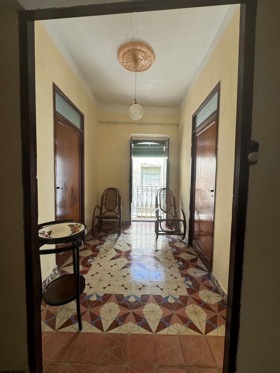 5 soveværelse Byhus til salg i Benidoleig - € 160.000 (Ref: 8961959)