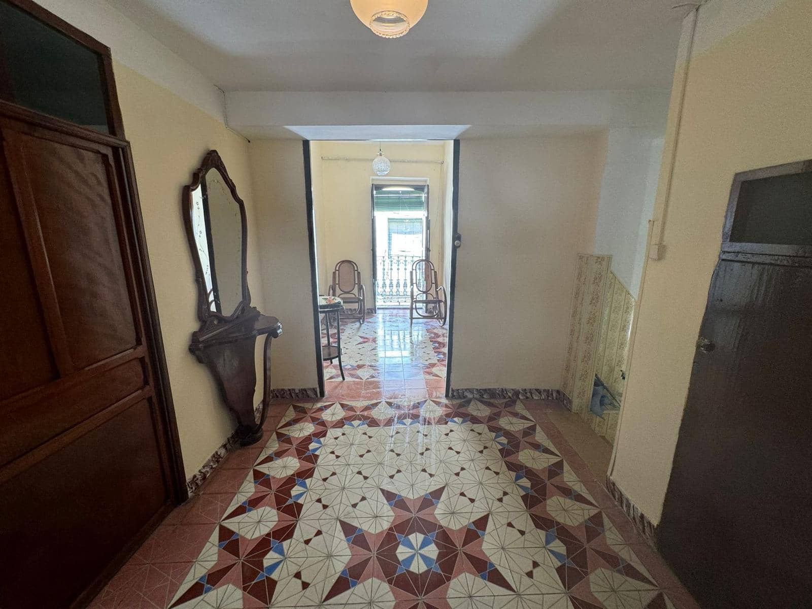 5 soveværelse Byhus til salg i Benidoleig - € 160.000 (Ref: 8961959)