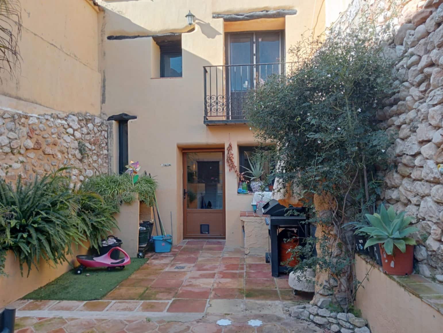 3 slaapkamer Halfvrijstaande villa te koop in Jalon / Xalo - € 269.500 (Ref: 9025640)