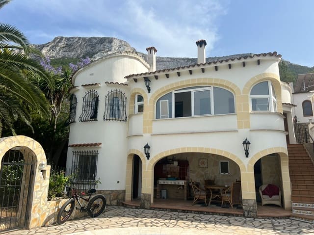 4 soverom Villa til salgs i La Pedrera - Vessanes, Dénia med svømmebasseng garasje - € 595 000 (Ref: 9050451)