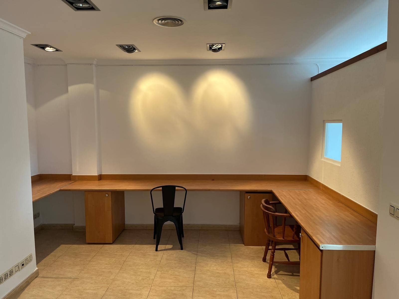 Kontor til salg i Javea / Xabia med garage - € 121.000 (Ref: 9113105)