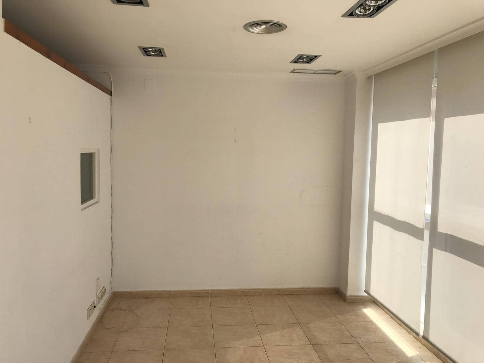 Kontor til salg i Javea / Xabia med garage - € 121.000 (Ref: 9113105)