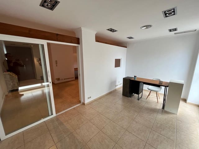 Kontor til salg i Arenal, Javea / Xàbia med garage - € 121.000 (Ref: 9113105)