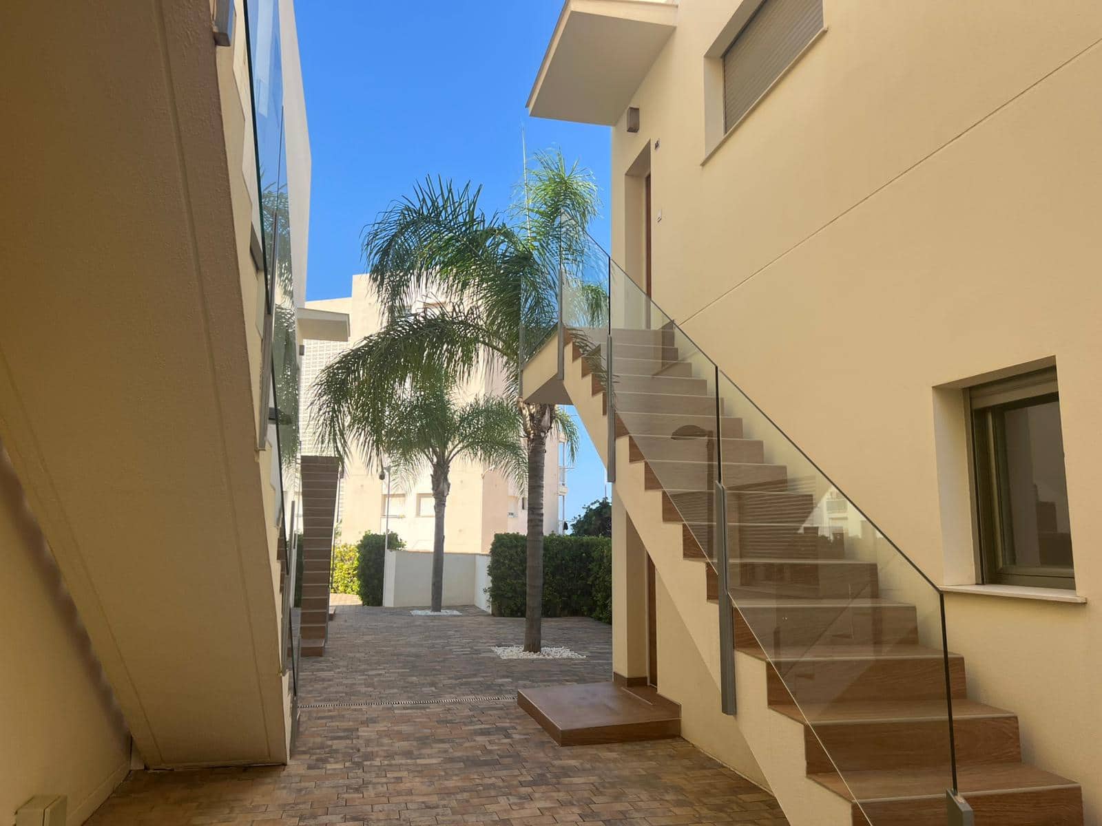 3 bedroom Apartment for sale in Denia with pool garage - € 315,000 (Ref: 9124636)