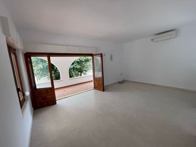 4 bedroom Villa for sale in Las Rotas / Les Rotes, Dénia with pool garage - € 790,000 (Ref: 9126121)