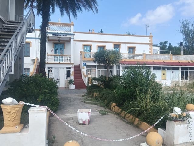 Hotel for sale in Ondara with pool garage - € 950,000 (Ref: 9127245)