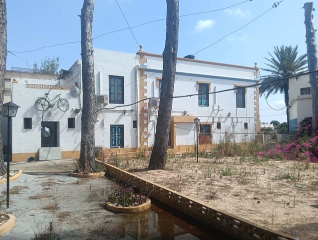 Hotel for sale in Ondara with pool garage - € 950,000 (Ref: 9127245)