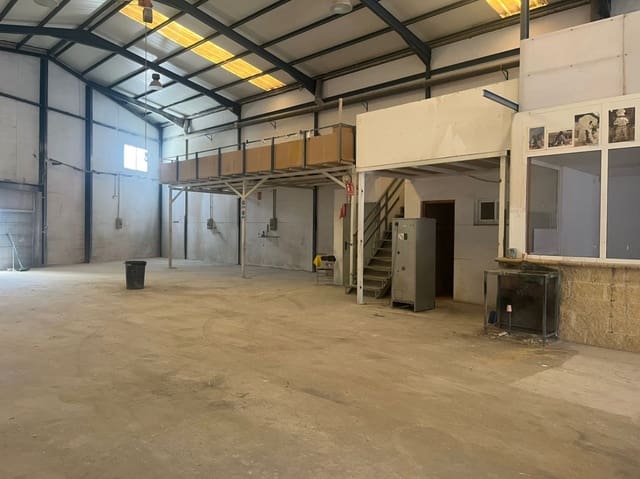 Commercial for sale in El Vergel / Verger - € 400,000 (Ref: 9164840)