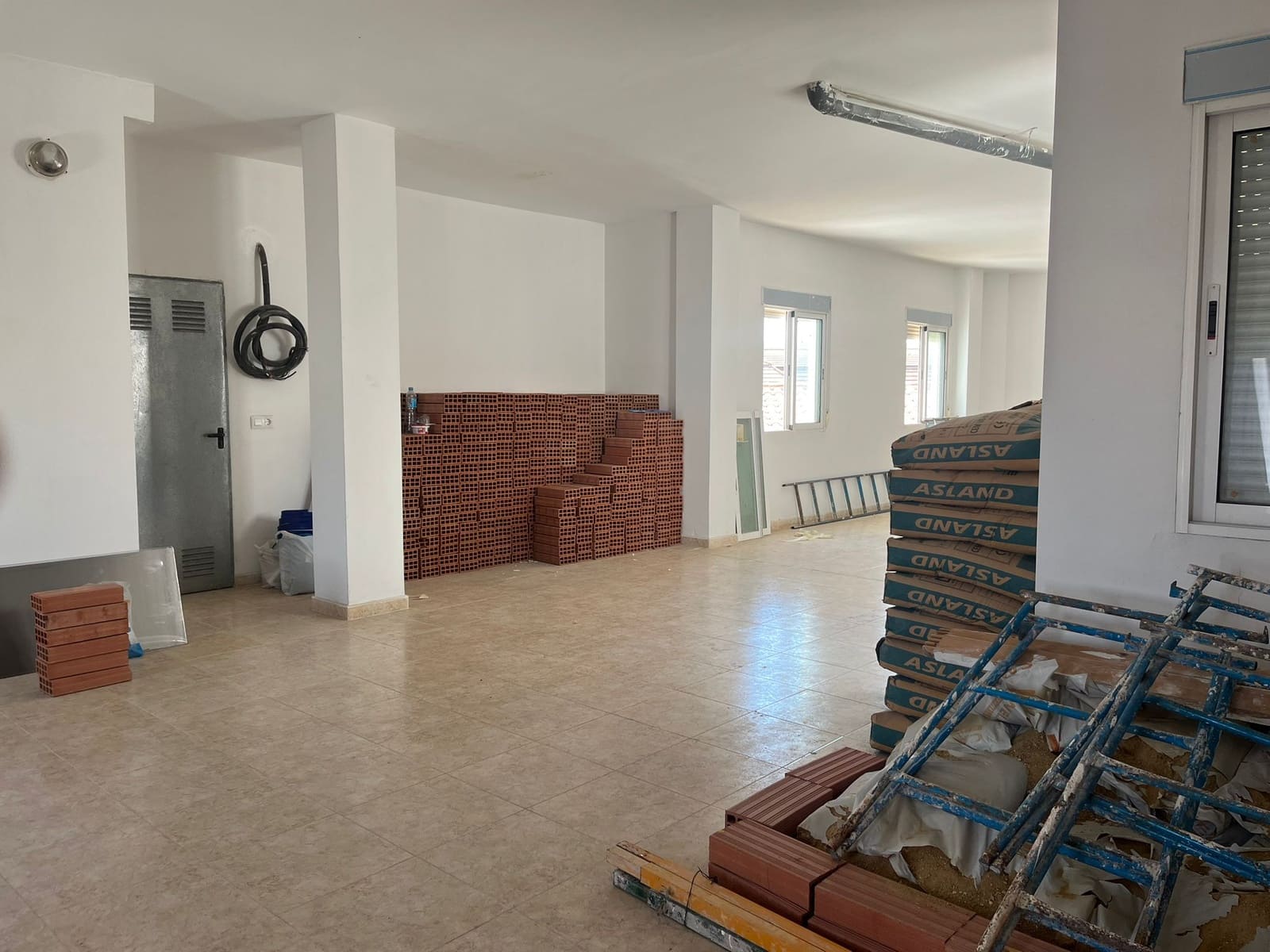 Loft til salg i Denia med garage - € 81.000 (Ref: 9186251)