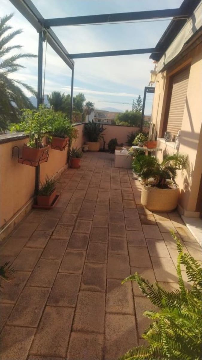 2 slaapkamer Penthouse te koop in Denia met garage - € 477.000 (Ref: 9349744)