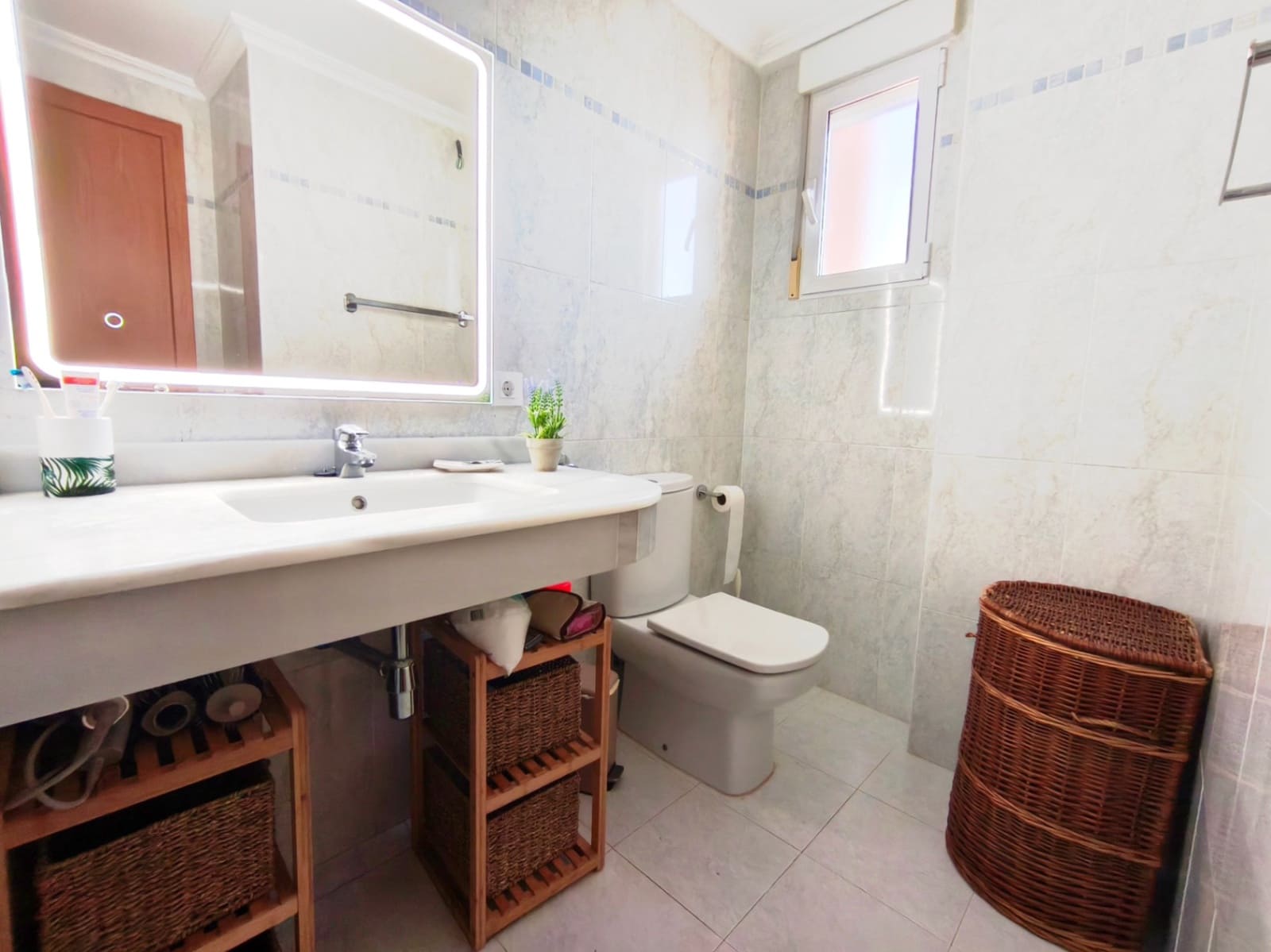 2 makuuhuone Huoneisto myytävänä paikassa La Sella mukana uima-altaan 
autotalli - 249 000 € (Ref: 9462684)