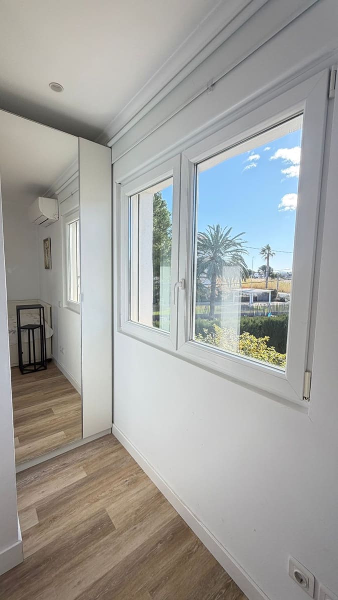 4 sypialnia Willa na sprzedaż w Denia z basenem garażem - 659 000 € (Ref: 9552625)