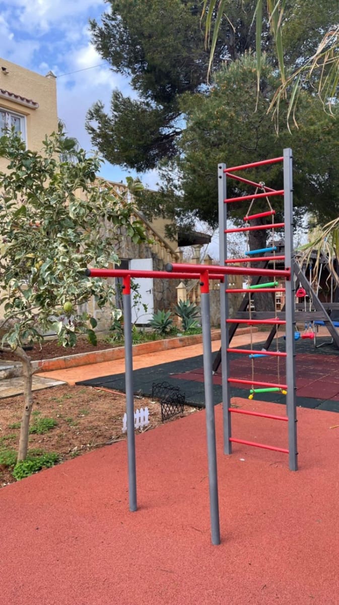 4 sypialnia Willa na sprzedaż w Denia z basenem garażem - 659 000 € (Ref: 9552625)