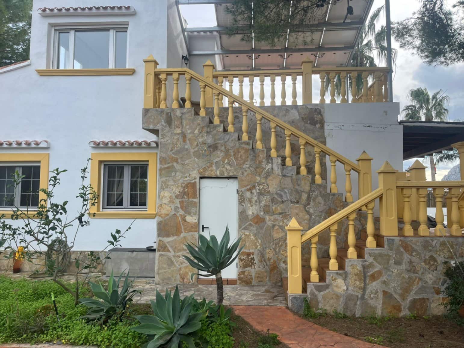 4 bedroom Villa for sale in Denia with pool - € 659,000 (Ref: 9552625)