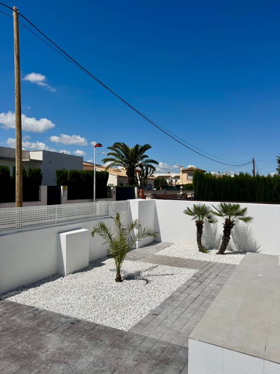 3 bedroom Villa for sale in Els Poblets with pool garage - € 429,000 (Ref: 9733770)